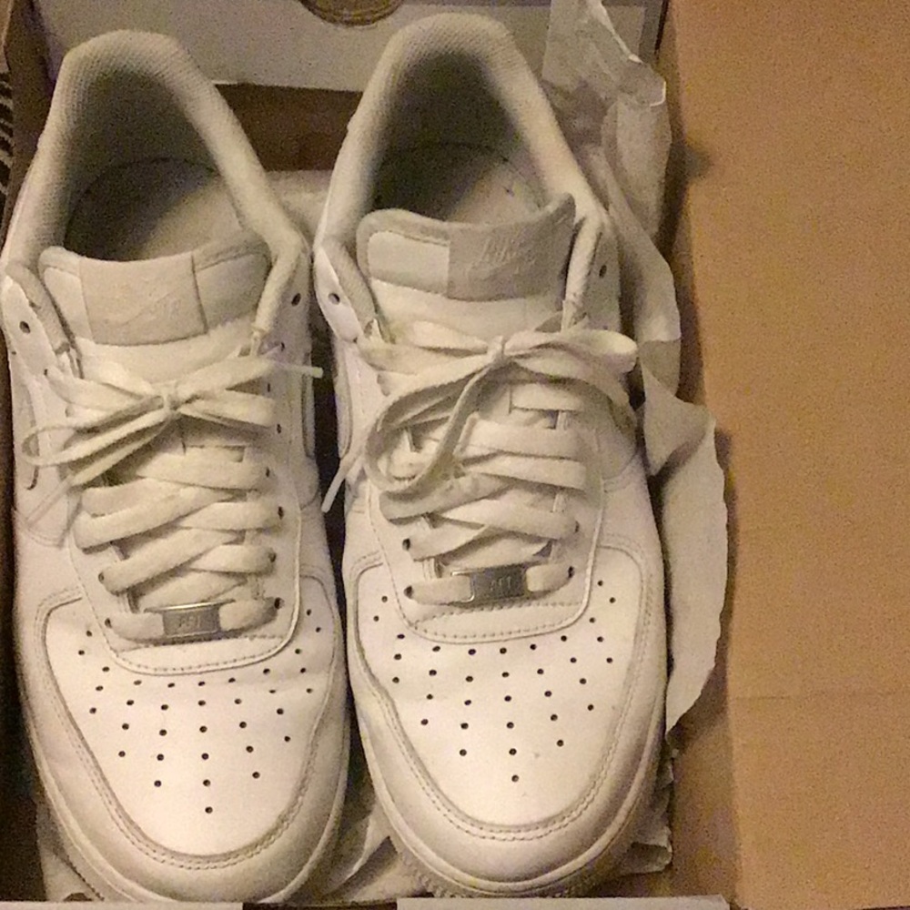 Men’s Nike Air Force ‘07 size 10